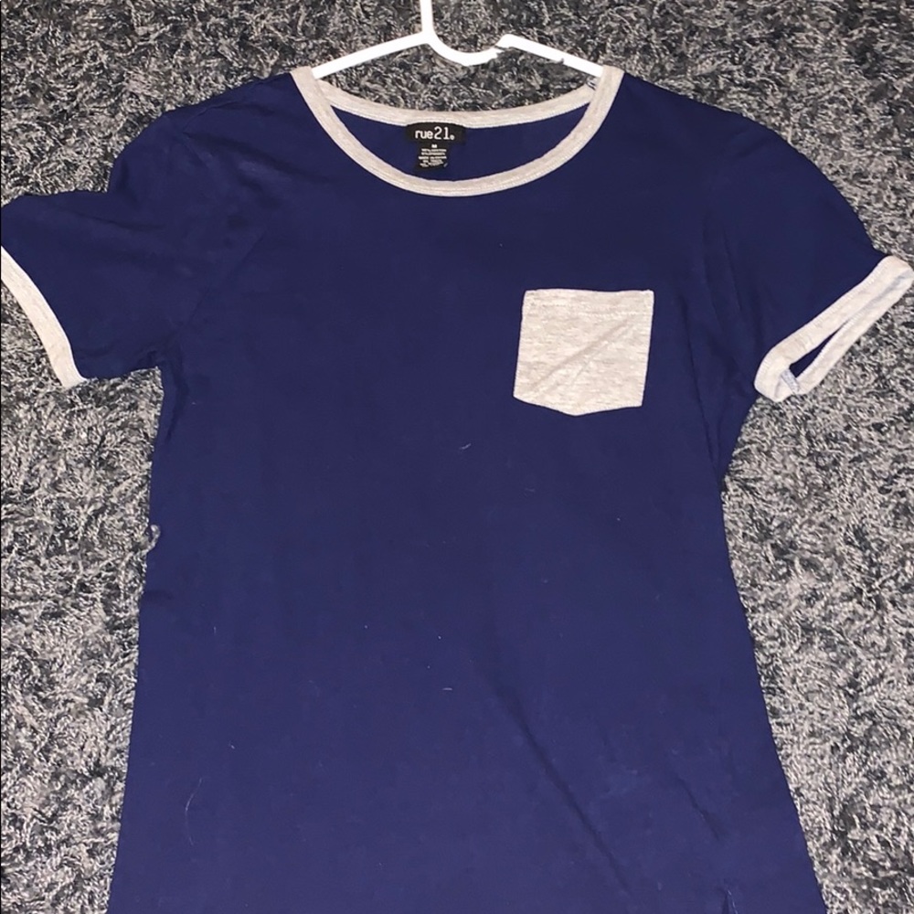 tee shirt